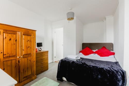 1 double bed, 1 sofa bed