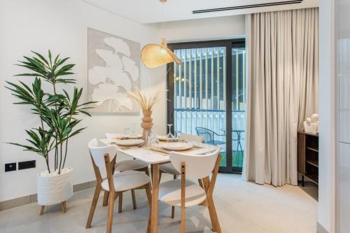 STAY BY LATINEM Luxury 2BR Holiday Home W204 near Burj Khalifa, Dubaï (photo 5)