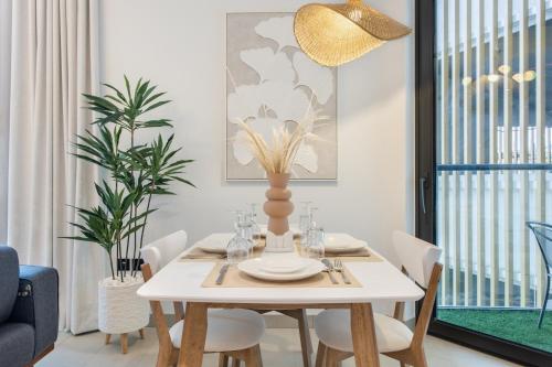 STAY BY LATINEM Luxury 2BR Holiday Home W204 near Burj Khalifa, Dubaï (photo 4)