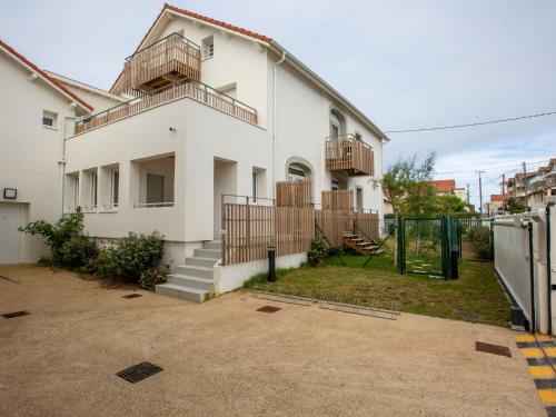 Apartment Cap Océan-1 by Interhome (Apartment Cap Ocean-1 by Interhome) in كابريتون