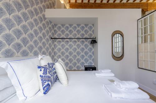 Boutique Loft II image 10