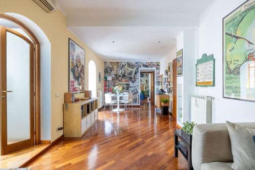 STRACULT HOUSE Suggestive and Vintage-pop Apartment, Rom (Foto 5)