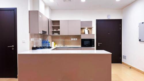 Luxury Studio Apartment Golf and lake view at Eighteen Islamabad - image 5