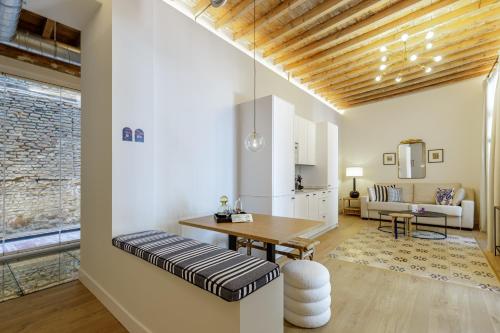 Deluxe Two Bedroom Apartment room in Palacio Vegafuente by Caleta Homes
