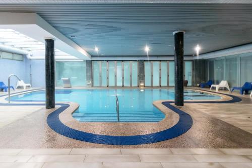 Peldbaseins, Hotel Milagros Golf in Miengo