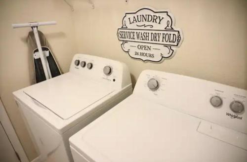 Gorgeous King Master room with private lavatory in Lakeland, USA