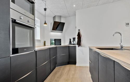 Kitchen, Stunning Home In Haderslev With Wifi in Aro