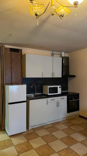 Konyha, Tysha Forest Club in Romankiv