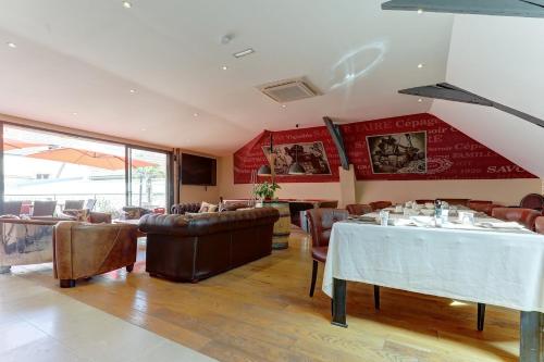 Champagne Domaine Sacret - AY - image 12