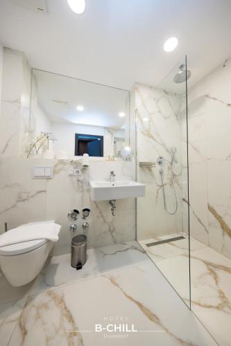 Deluxe Suite image 6