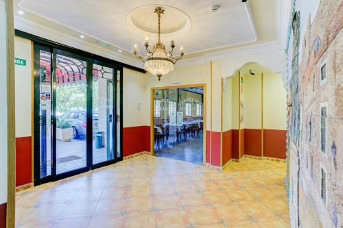 المنظر الخارجي, Hotel Pizarro in أومانيس دي مدريد