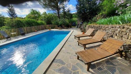 Peldbaseins, Mas de Boissière - Chambres d'hôtes avec piscine et jacuzzi (Mas de Boissiere - Chambres d'hotes avec piscine et jacuzzi) in Cros