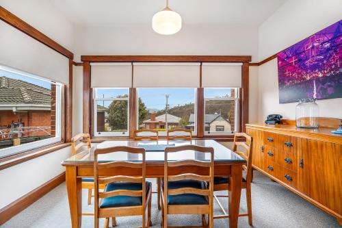 Gorgeous Hobart Accommodation - Park on Park - New Town