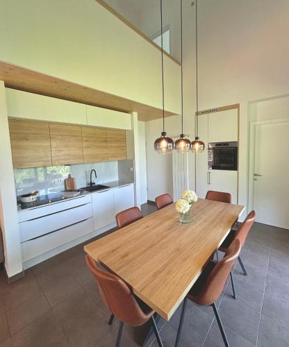 Lux Chalet - Sauna and Hot Tub in Топольсіка