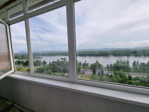 Набережная Иртыша с красивым видом на реку in Ust-Kamenogorsk