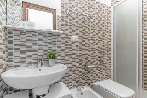 VE2 [Isola] Cool Apartment • Exclusive •, Milan (photo 11)
