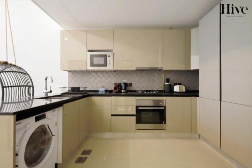 Classy 1 Bed Apt in Rigel Tower JVC - main image
