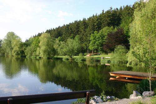 Ferienhaus Blumenhain - Wohnung Kirchblick 10.7km von Kloster Dalheim entfernt