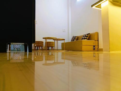 Malaiya Homestay - Grandeur Living Experience, Jabalpur (zdjęcie 4)