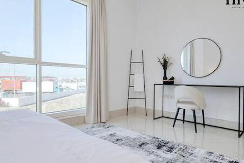 Stunning 2 Bed Apt in Al Warqa - image 8