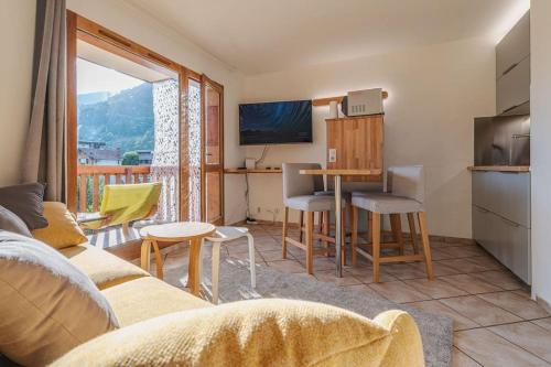 Studio 4 personnes ensoleille et proche de tout in La Bourgeat