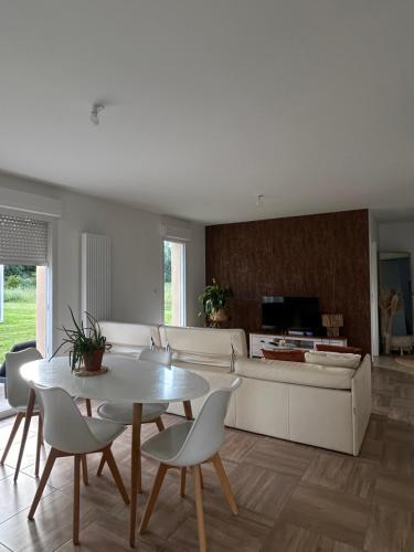 La maison du bonheur gîte à louer La Trinité