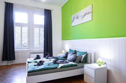 Live like a Local in an old Historic House