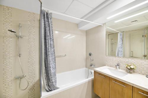 VayK - Classy 2 Bedrooms Apartment with Burj Khalifa View - image 9