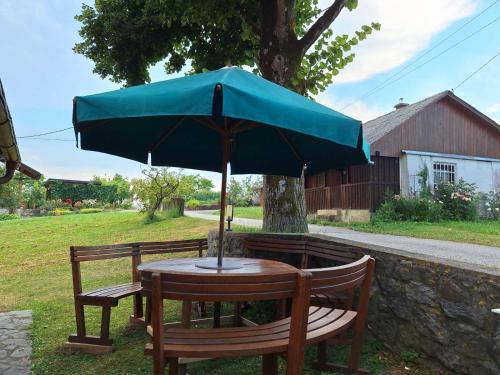 Holiday house Vuketich Hills - Welcome drink, free parking, Wi-fi in Reštovo