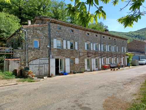 La CELINA chambre d'hôte Saint-Julien-du-Gua