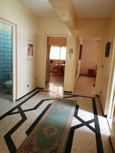 Helle Ferienwohnung mit Tiefgarage in Najah