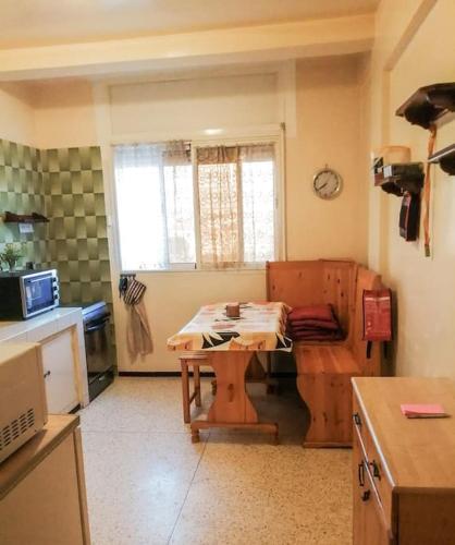 Helle Ferienwohnung mit Tiefgarage in Najah