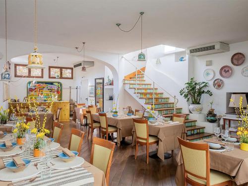 Restoran, Hotel Su Barchile in Orosei