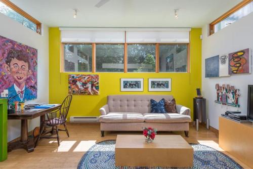 Cobalt Corner Dog-friendly Free Parking in Asheville, USA