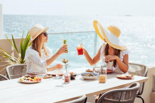 Santos Ibiza - Adults Only - image 2