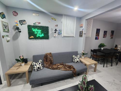 Comfy & stylish 2-bedroom apt - minutes to NYC in Jersey City, USA