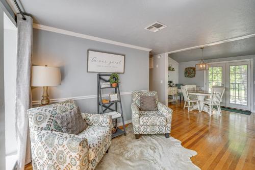 On-Site River Access Medina Vacation Rental in Medina, USA