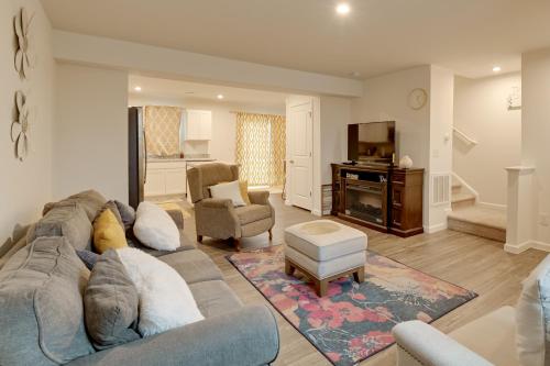 Pet-Friendly Nashville Townhome 10 Mi to Dtwn