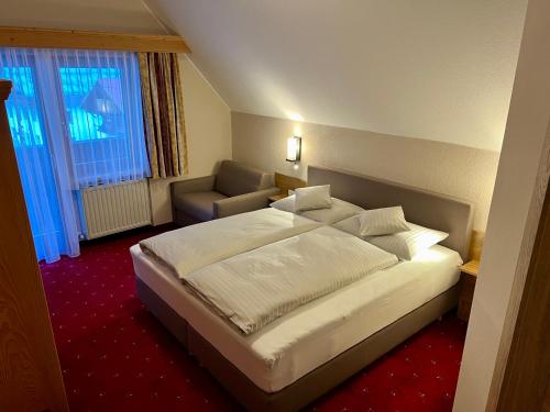2 bedrooms, 3 beds
