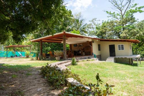 Dārzs, Villa Thais - Piscina, Área de juegos, Fogata (Villa Thais - Piscina, Area de juegos, Fogata) in Nueva Gorgona