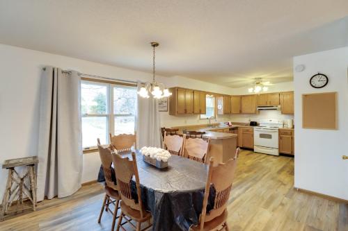 Henderson Home with Patio 1 Mi to Norfork Lake in Gamaliel, USA