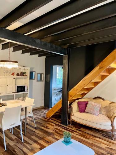 One-Bedroom House image 9