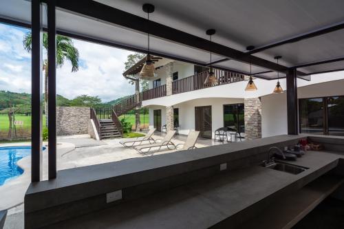 Hotel Green Jacó (Hotel Green Jaco) in เกรบราดา เซกา