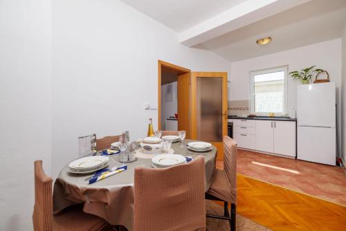 Apartments JASMINA - image 14