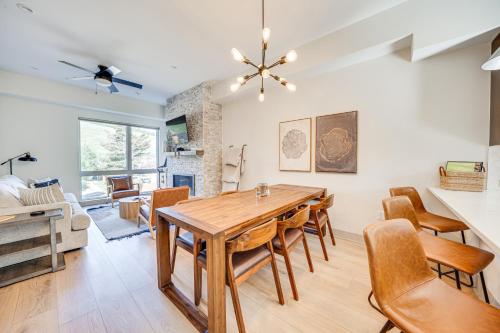 Luxe Silverthorne Home with Rooftop View and Hot Tub! in Silverthorne, USA