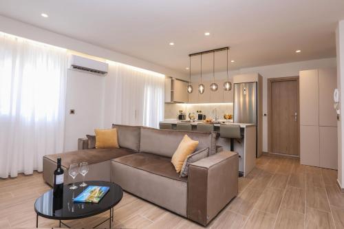Olive Luxury Suite 3