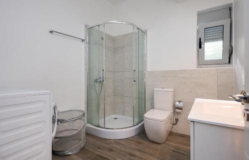 Three-Bedroom Villa image 7