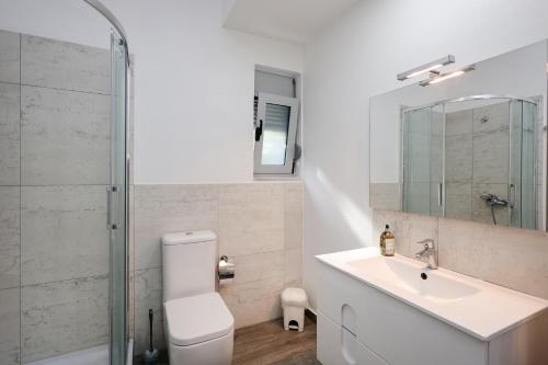 Three-Bedroom Villa image 5