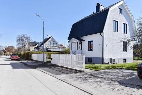 Cozy villa just a few minutes walk from Söderport