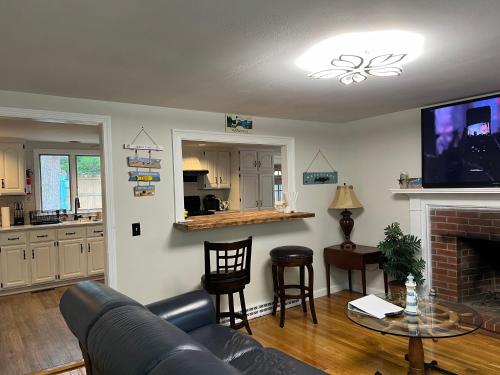 A charm Cape house centrally located close to everything that Cape code offers in Yarmouth, USA